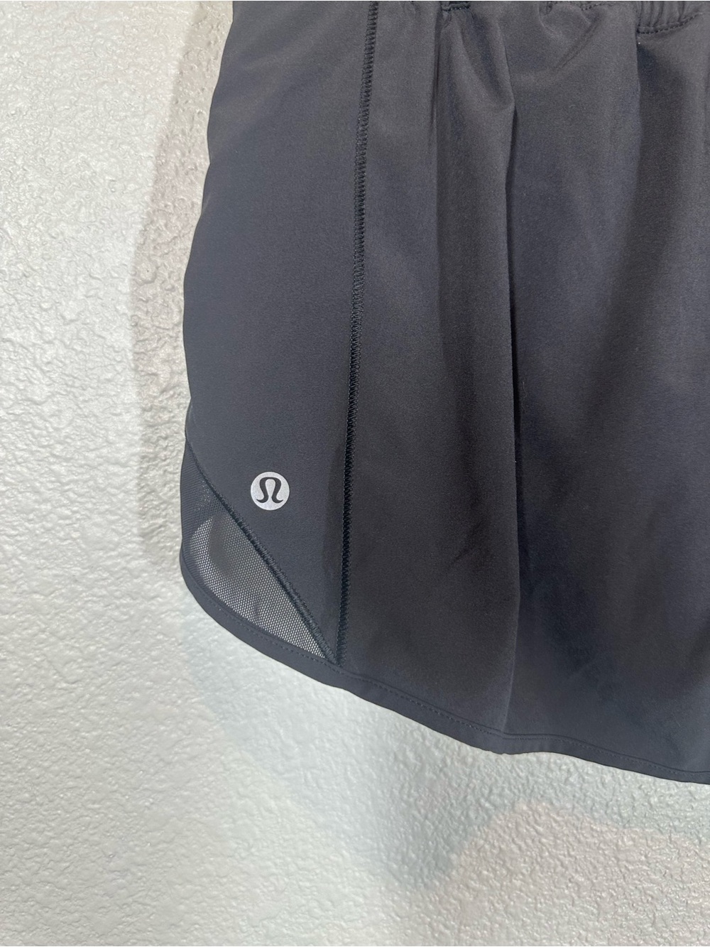 LULULEMON Hotty Hot Short High Rise 2.5 Black W7ARJR Size 10 Women's - Picture 4 of 8